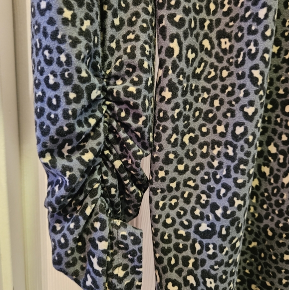 Susan Graver Grey Cheetah Print Top - Picture 2 of 8